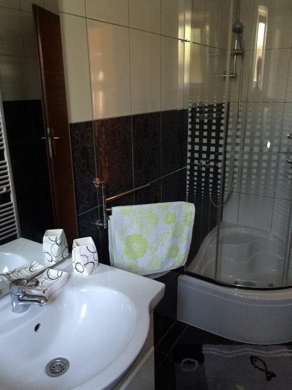 Guest House Josipovic Korenica Dış mekan fotoğraf